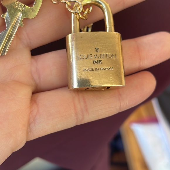Beautiful Louis Vuitton Lock and Key Charm Necklace - Picture 6 of 6